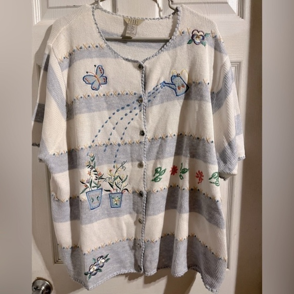 Teddi Women’s Cardigan Size 2XL Garden Design Spring Grannycore Embroidered Blue